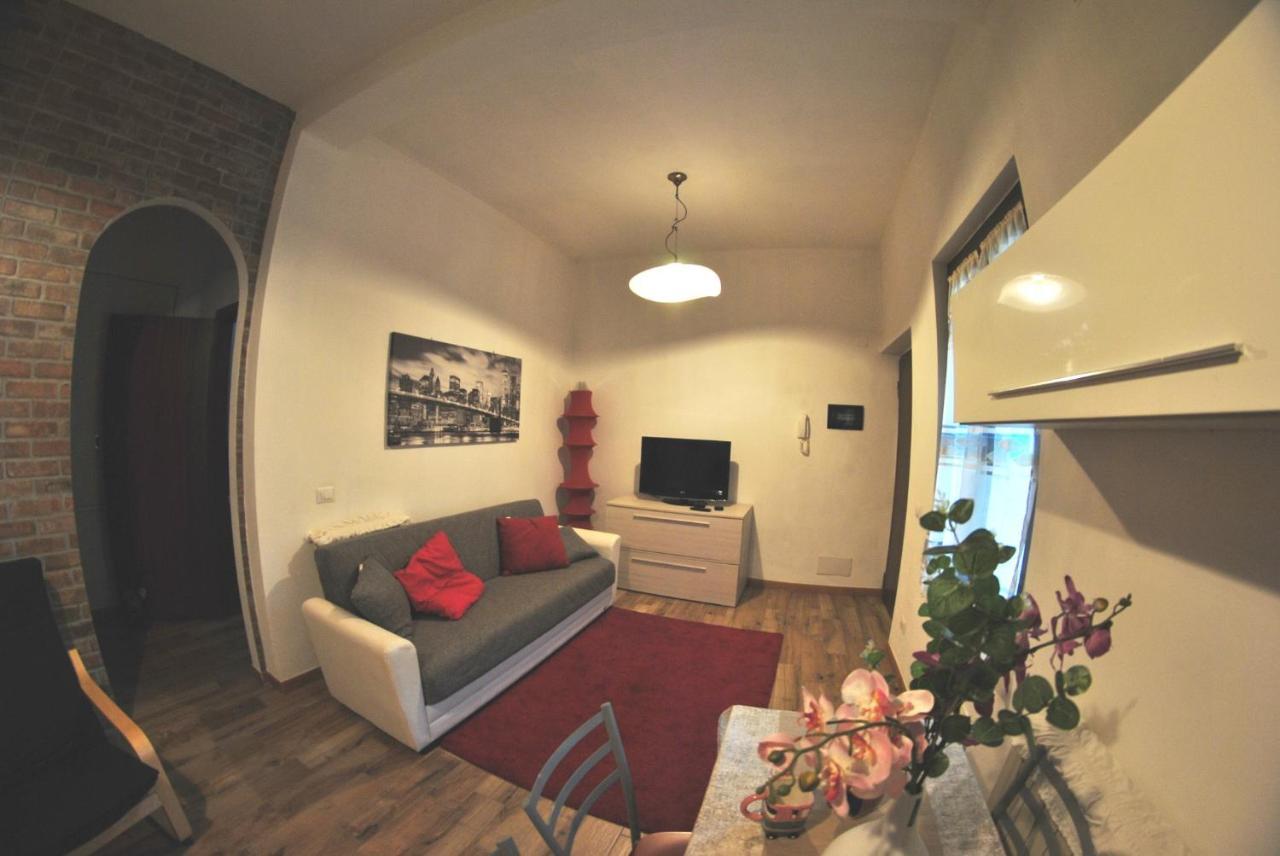 La Casa Gentile - Rossa - Appartamento Intero Гарбаньяте-Миланезе Экстерьер фото